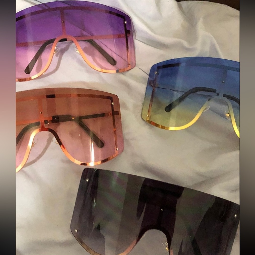 COPY - SUNGLASSES! Every size, color, shape and frame😍😍